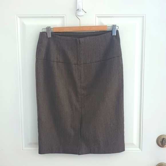 Darling XXZ pencil skirt in size M - Picture 2 of 8